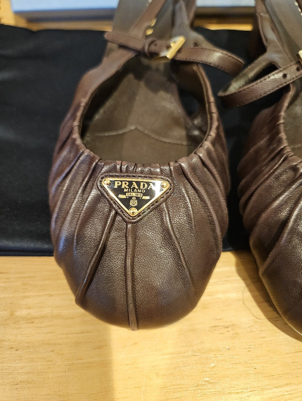 Prada Brown Leather Ruched Mary Jane Slingback Pump Size 39.5 - Picture 3 of 8